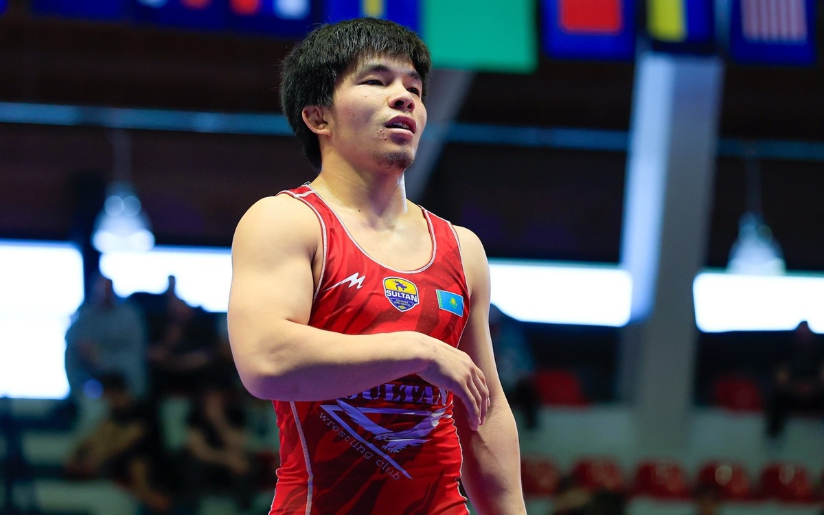 Четыре казахстанских борца обеспечили себе место в полуфинале чемпионата Азии